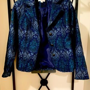 Women’s dress brocade dress jacket.